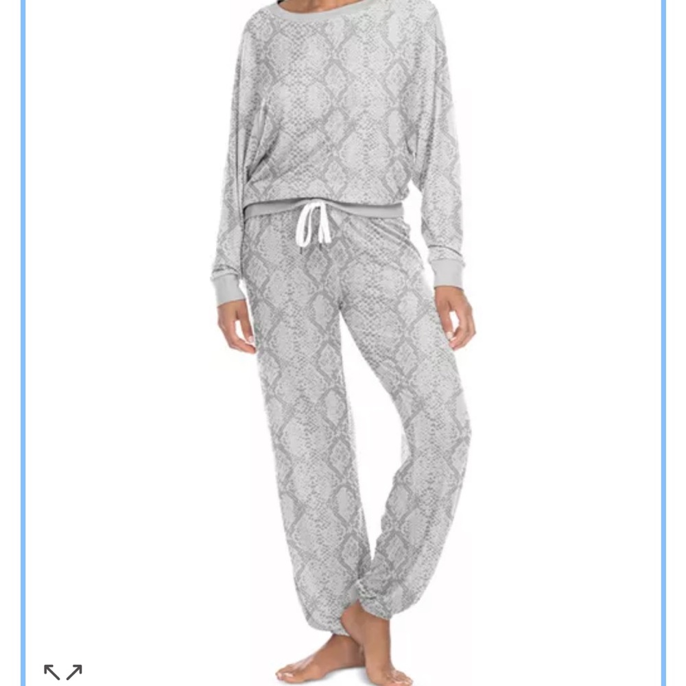 NWT Honeydew pajamas